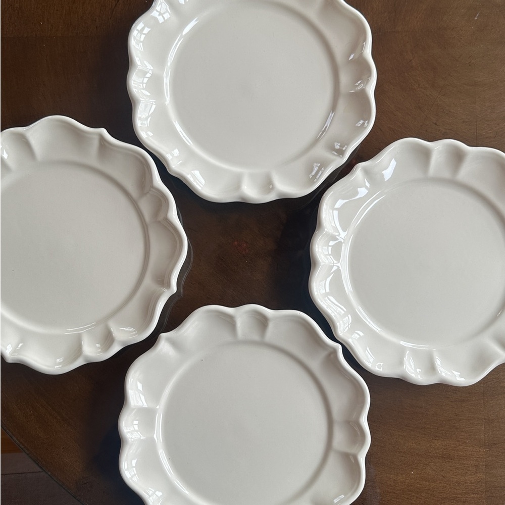 Elegant White Dinnerware Plates with Scalloped Edges and Recessed Center